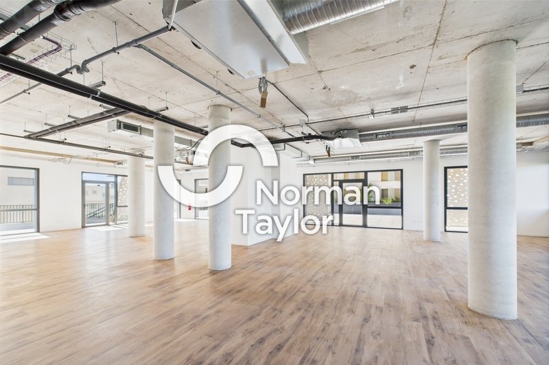 093503927_34_1798_11