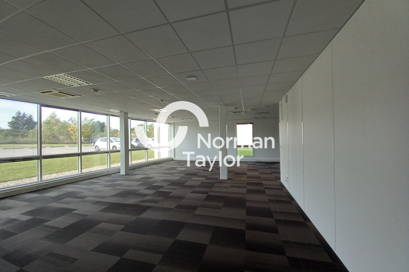 320190671_1000906_18