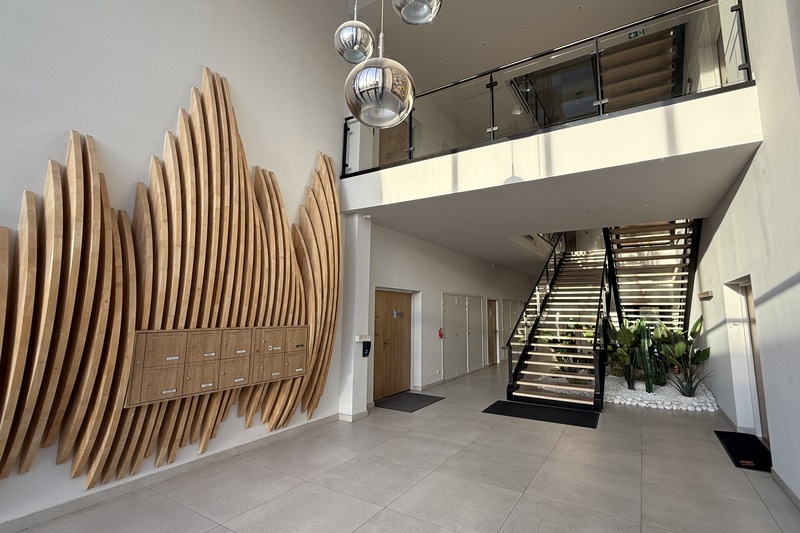 320826095_34_1472_16