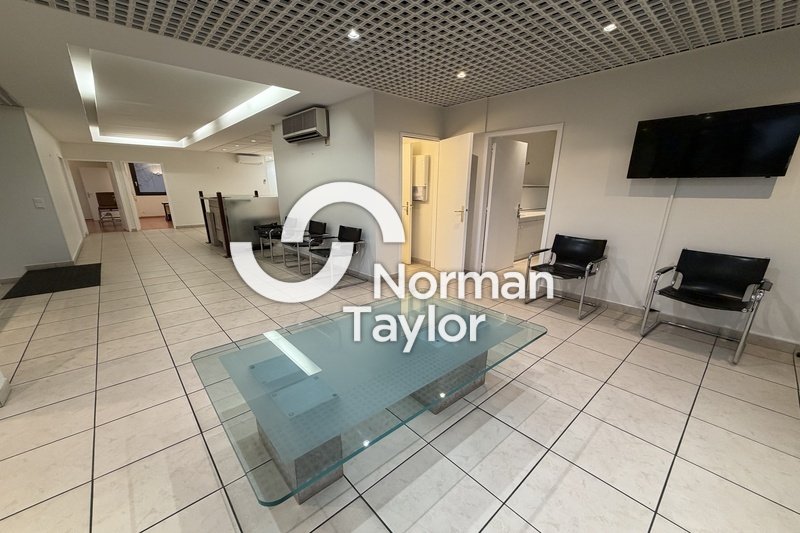 329283319_34_2272_10