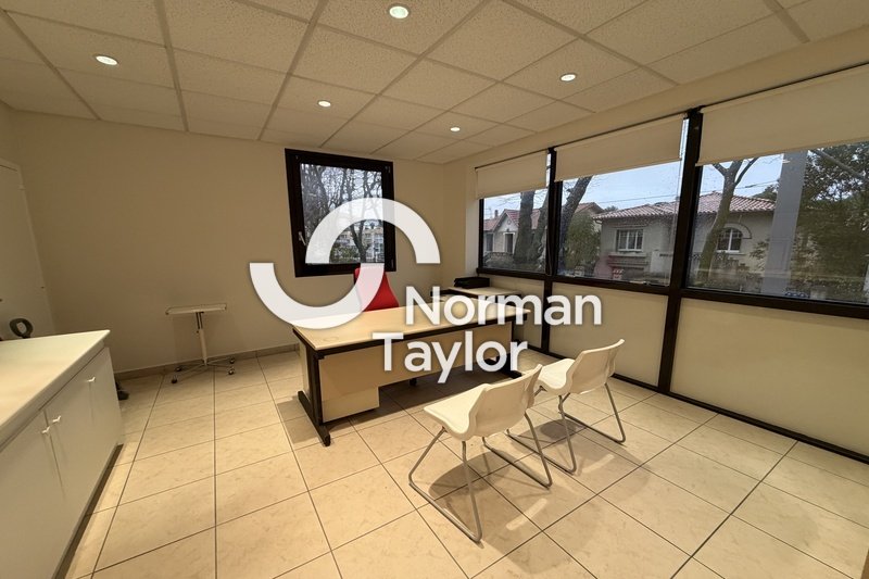 329576284_34_2272_13