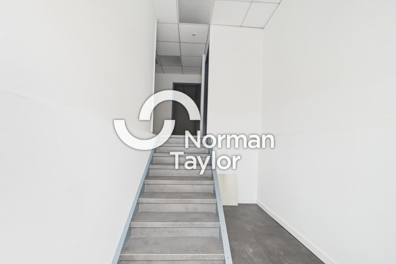 806170549_34_1766_10