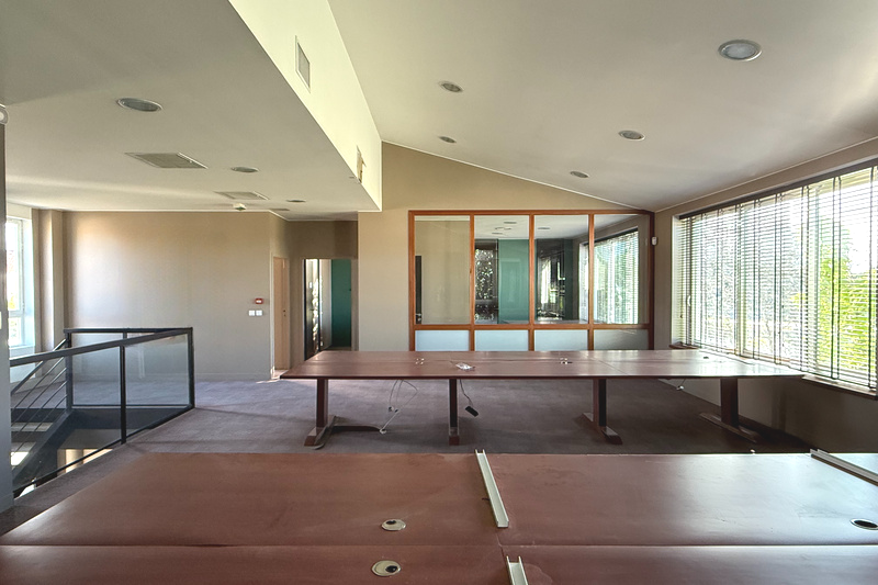 873111096_34_1761_10