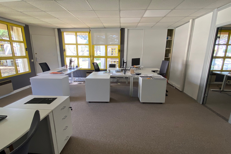 884833773_34_1179_12