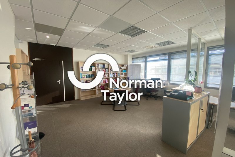 958606743_34_2063_12