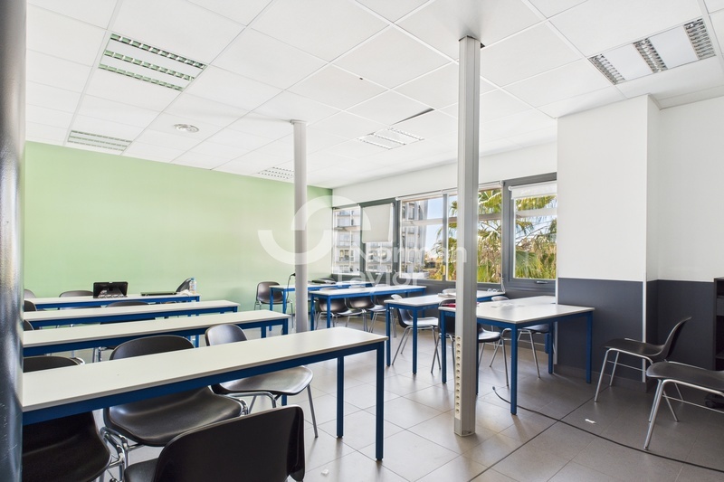 052666690_34_1758_17