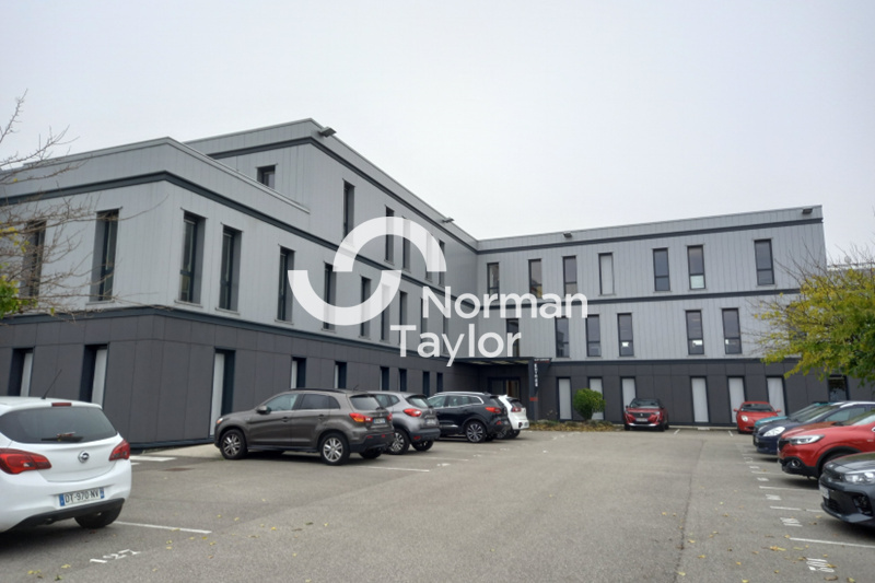 319710651_1006590_12