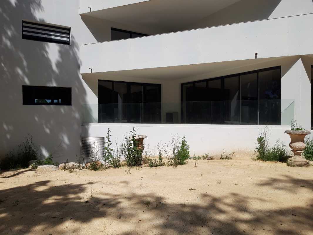 16500326671105