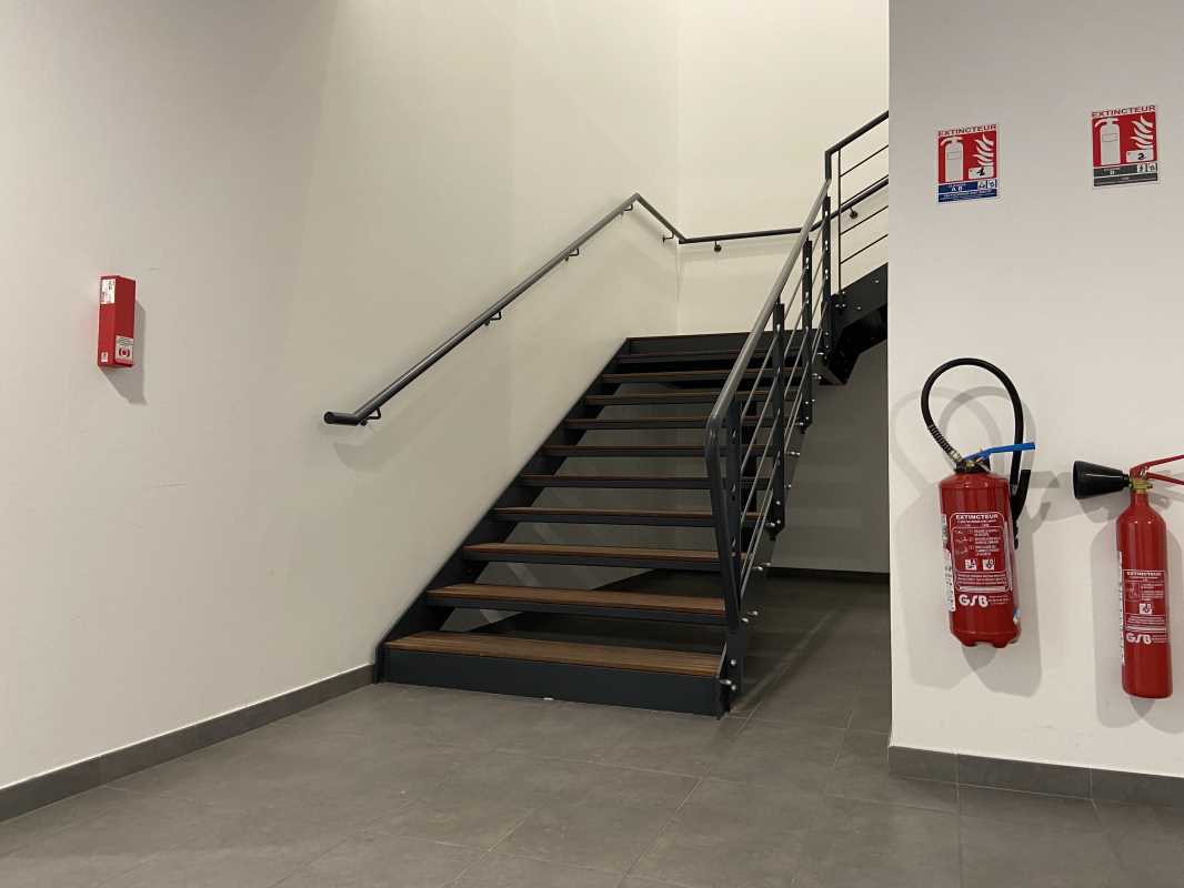 16500344810479