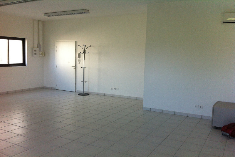 303008883_66_0030_7