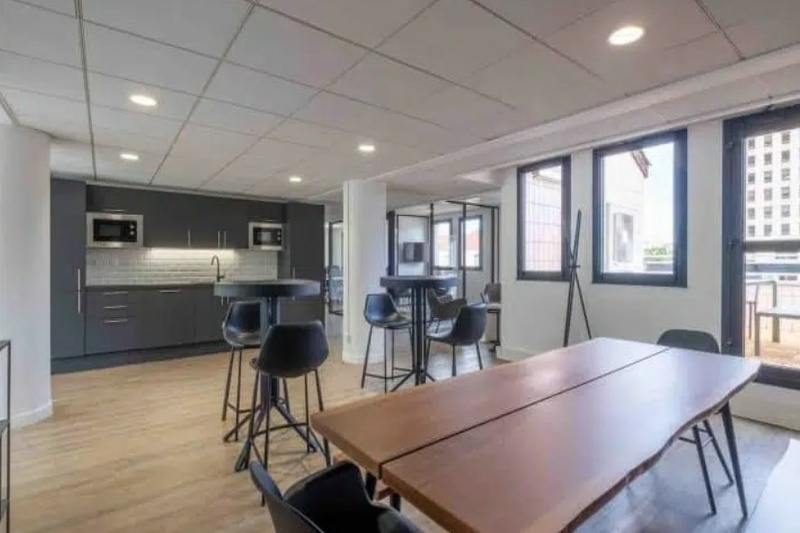 834196659_69_0692_3
